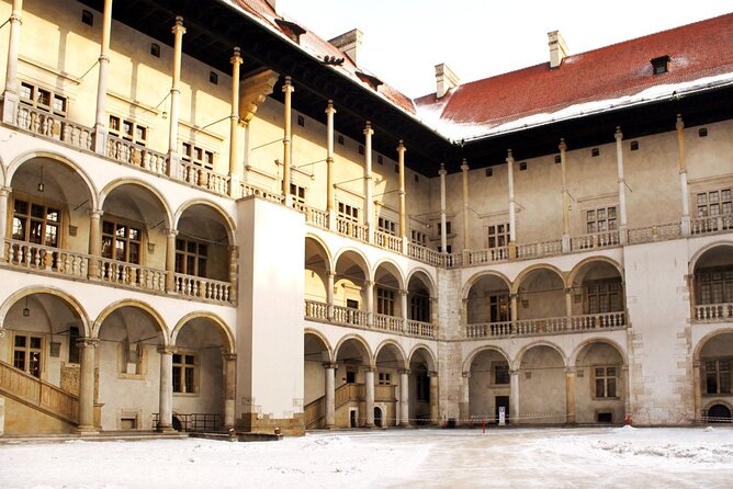Wawel Castle and Cathedral Guided Walking Tour in Kraków - Wawel Royal Castle State Rooms: art, porcelain, weapons, and crossroad culture