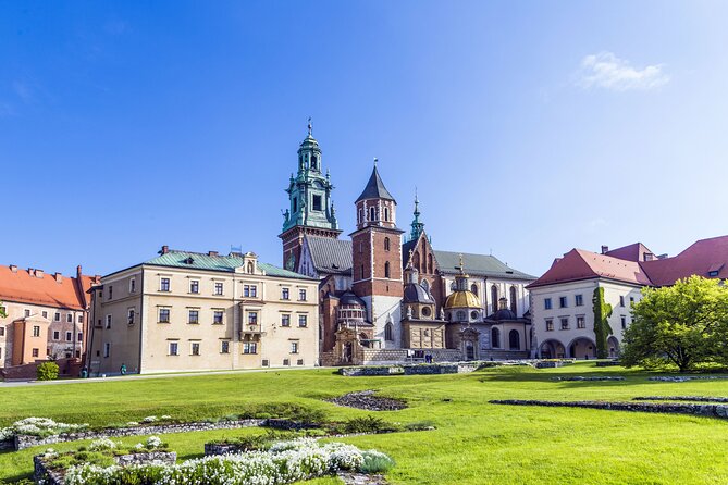 Wawel Hill Audio-Guided Tour - What’s extra: Cathedral and permanent exhibitions (and what to do about it)