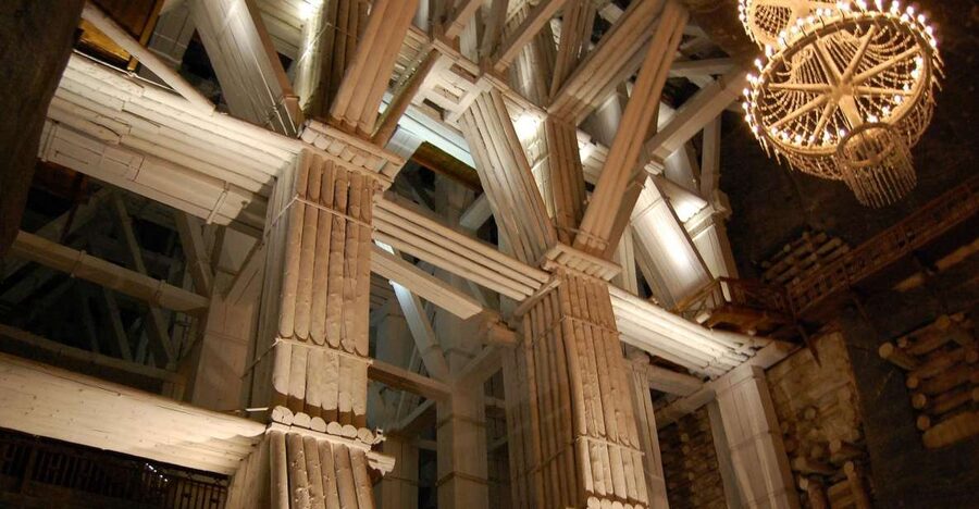 Wieliczka: Salt Mine Entrance and Guided Tour Ticket - White gold and miners’ daily routines: turning facts into a story