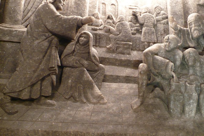 Wieliczka Salt Mine Guided Tour from Krakow with pick-up from Selected Hotels - Transfers from Krakow: the convenience is real, but keep an eye on pickup