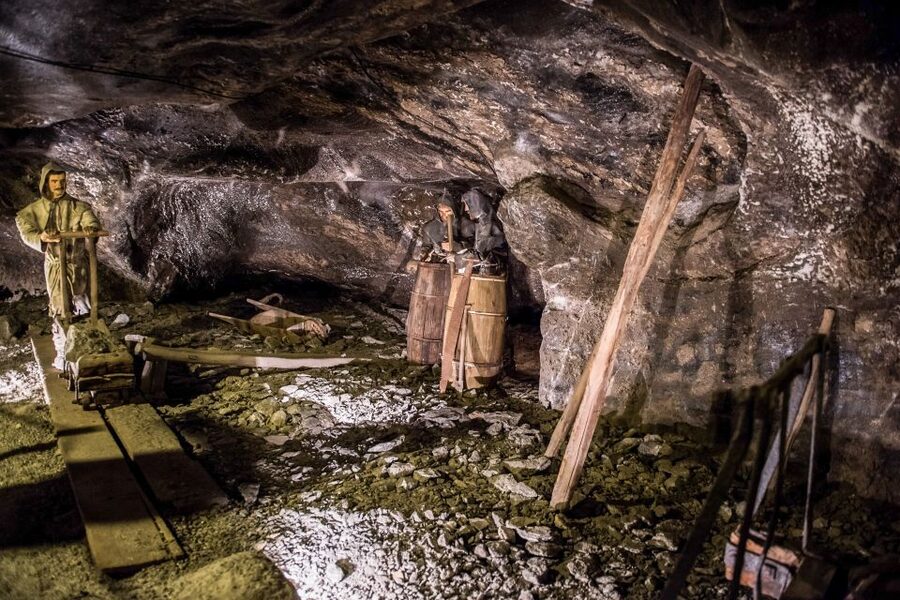 Wieliczka Salt Mine Tour Including Hotel Pick-Up - Key Points You’ll Feel Immediately