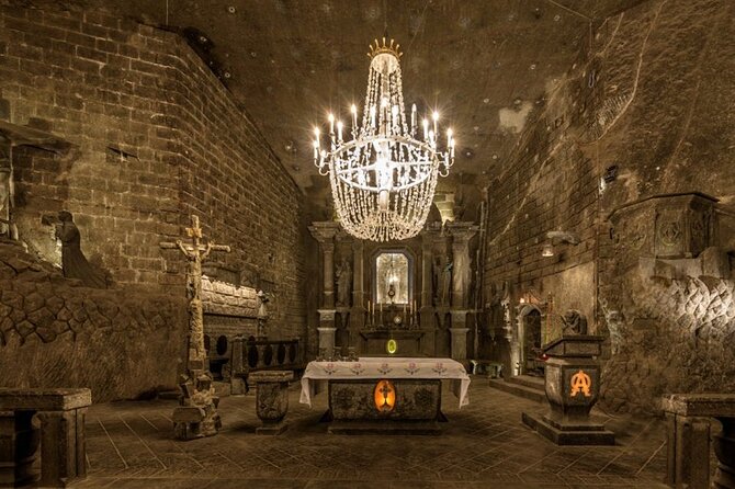 Wieliczka Salt Mine with hotel pick up - Timing and group size: planning your half-day in Krakow