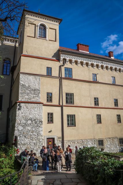 World War II in Krakow Walking Tour in English - Katyń wooden cross: a memorial you can’t ignore