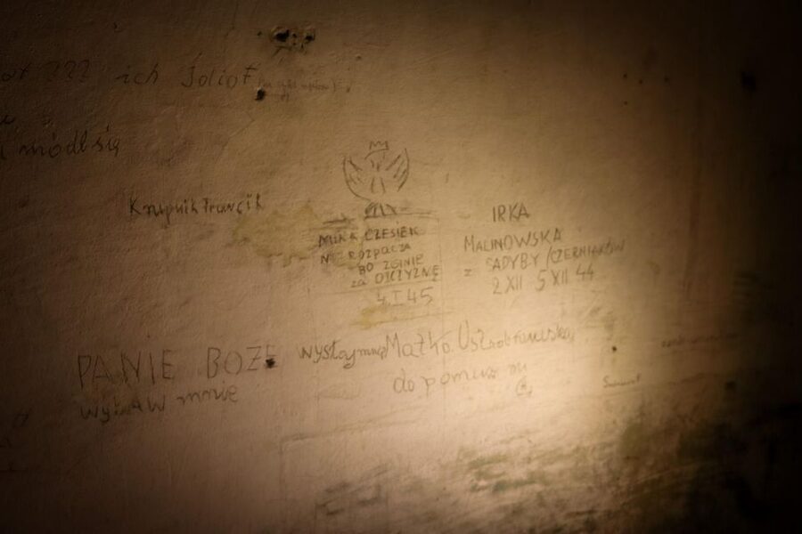 World War II in Krakow Walking Tour in English - St. Michael’s prison cells: reading terror in the details