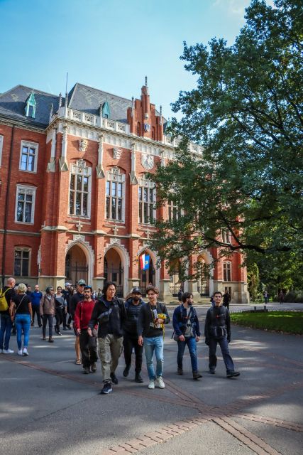 World War II in Krakow Walking Tour in English - Gestapo headquarters: how repression becomes a system