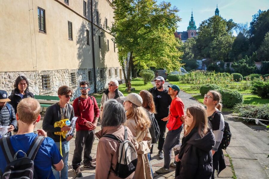World War II in Krakow Walking Tour in English - Price and what you get for $26 in 150 minutes