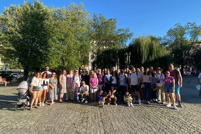 World War Two in Krakow: Jewish Quarter & Ghetto Tour - The Synagogue Stop: Poland’s Oldest and Most Important
