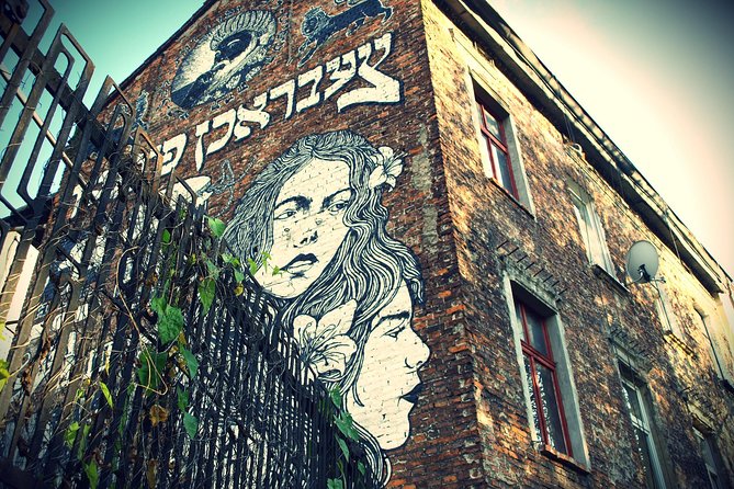 World War Two in Krakow: Jewish Quarter & Ghetto Tour - Start at Rynek Główny 4, Then Walk Through the Stories