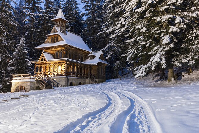 Zakopane & Gubalowka Funicular - Private Winter Tour from Krakow - Chocholów and Jaszczurówka: wooden architecture that hits in short doses