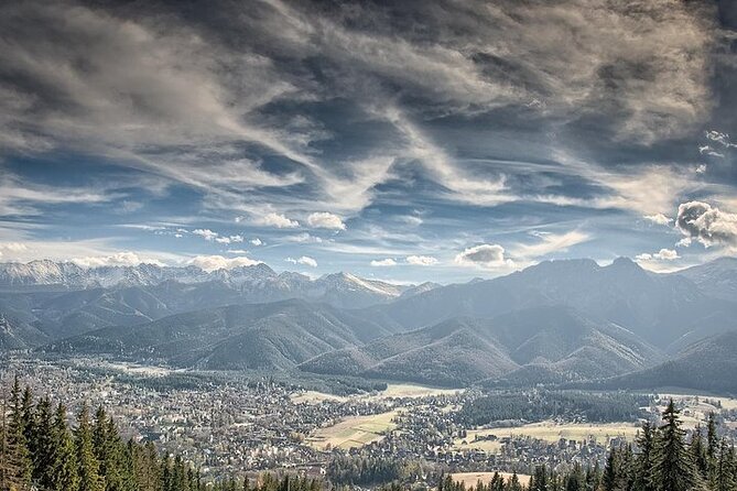 Zakopane Guided Tour or Thermal Baths with Transfer from Krakow - Inside Zakopane: architecture, dialect, music, cuisine