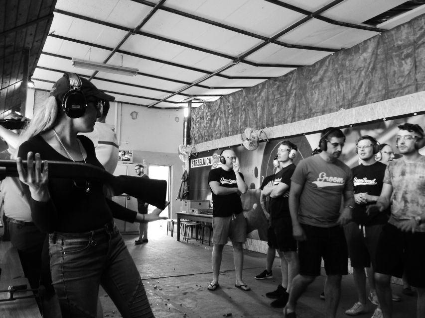 Zakopane: Shooting Real Firearms, Live Rounds 30 shots - The 30-Shot Mix: UZI, Scorpion Evo 3, and Glock 17