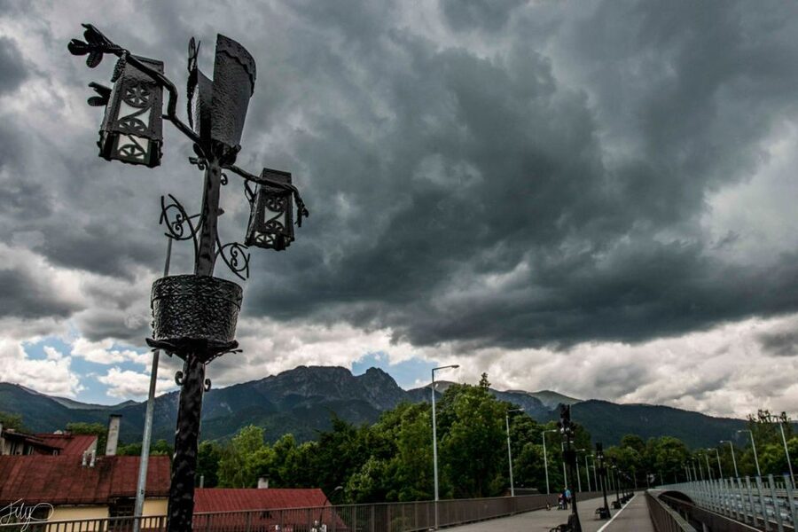 Zakopane: Sightseeing Tour from Krakow - Zakopane and Krupowki: the main street where the day really starts to feel fun